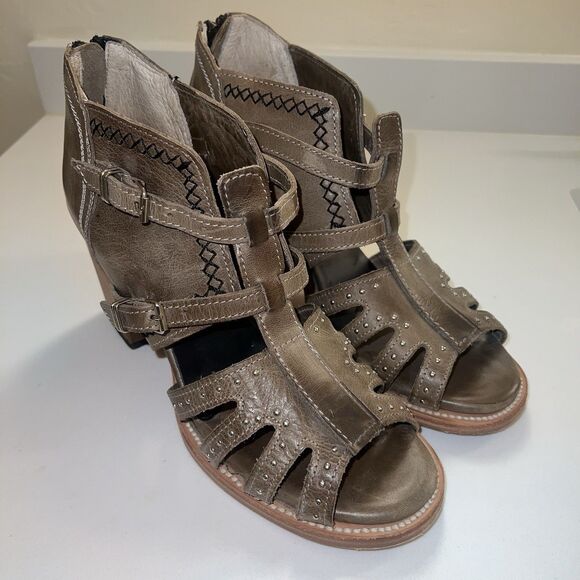 Freebird by Steven Conner Peep Toe Block Heel Sandal Leather Stone Taupe Size 10 - Picture 4 of 9